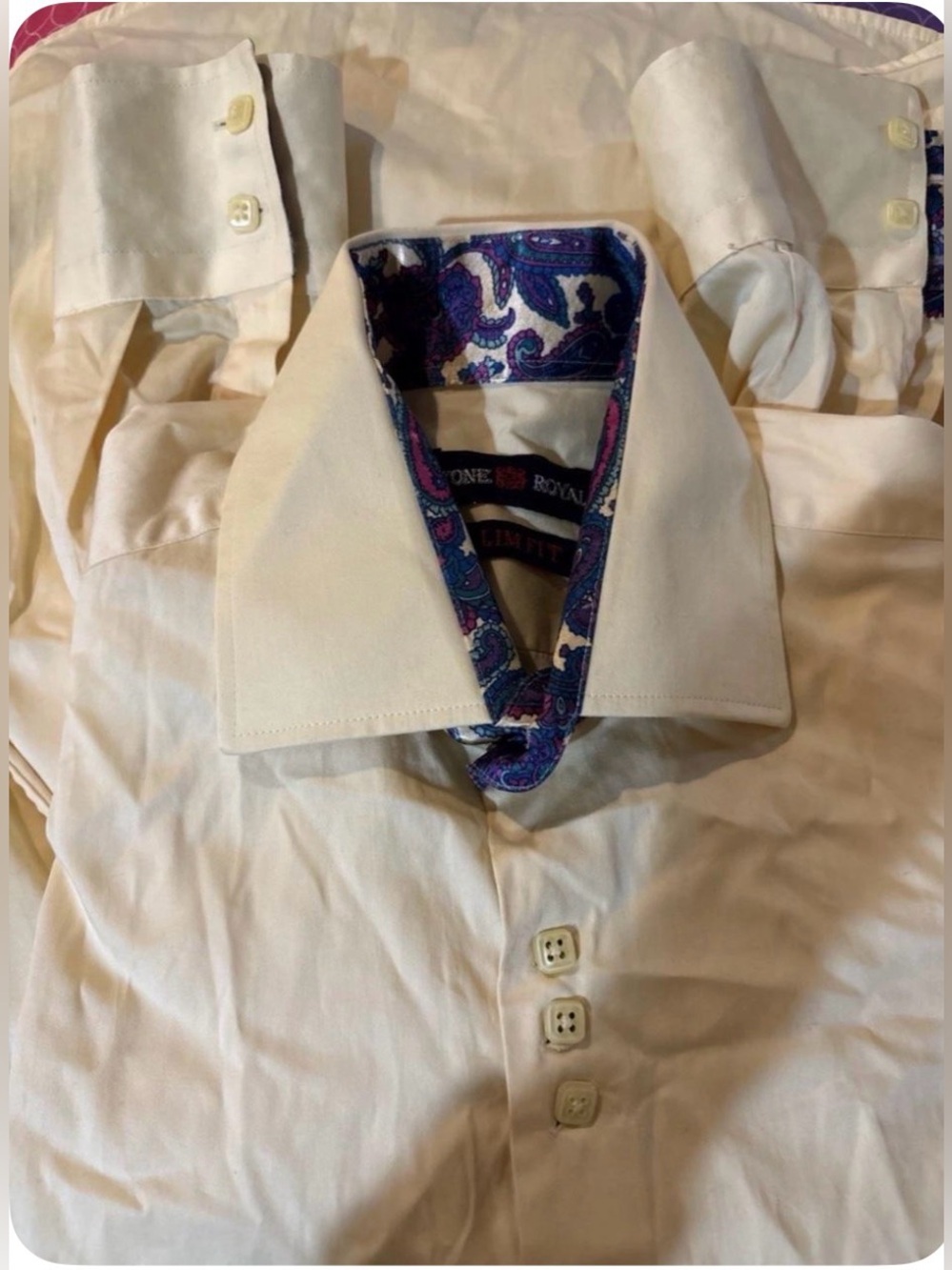 Slim Fit Men's Light Yellow Dress Shirt with Paisley Trim. Size: L-3 (41-42)